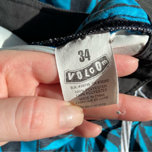 Volcom Men’s Board Shorts Blue Black Print - Picture 3 of 3
